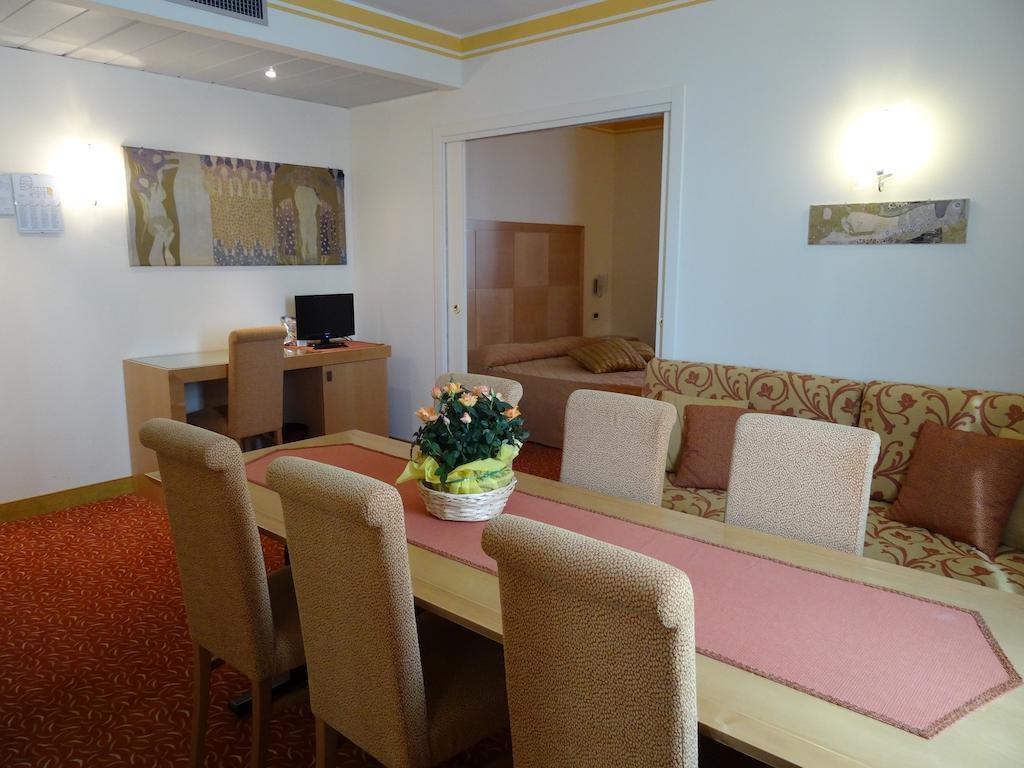 Hotel Roma ชิวีดาเล เดล ฟรีอูลี ห้อง รูปภาพ