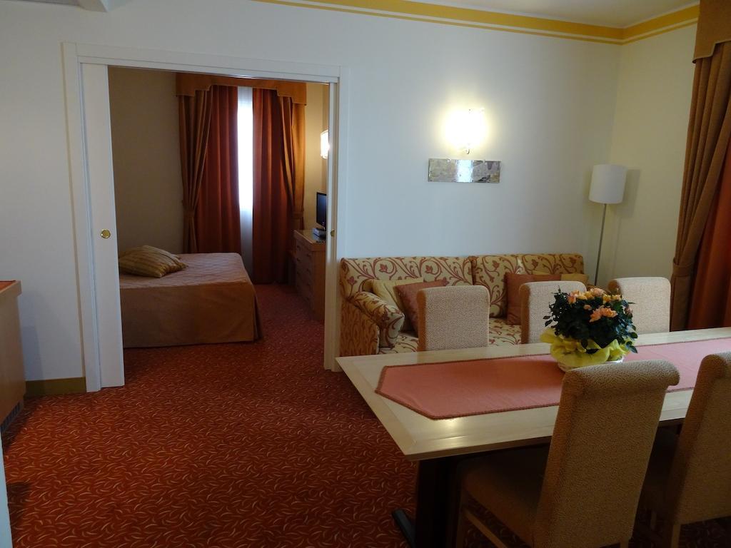 Hotel Roma ชิวีดาเล เดล ฟรีอูลี ห้อง รูปภาพ