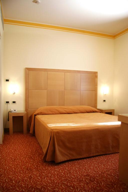 Hotel Roma ชิวีดาเล เดล ฟรีอูลี ห้อง รูปภาพ